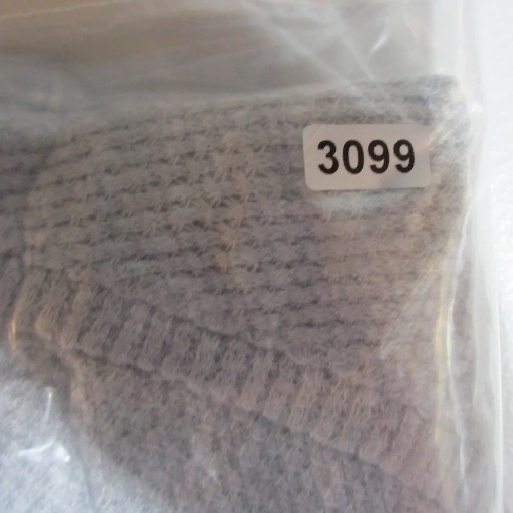 Aritzia Babaton Top Women Large Gray Excellent Waffle Knit V-Neck SWF0-1115-11